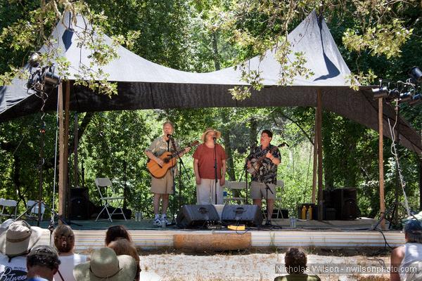 Work o' the Weavers on the Arlo Hagler Stage