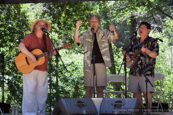 Work o' the Weavers on the Arlo Hagler Stage