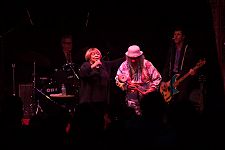 Mavis Staples greets Mr. Gravy