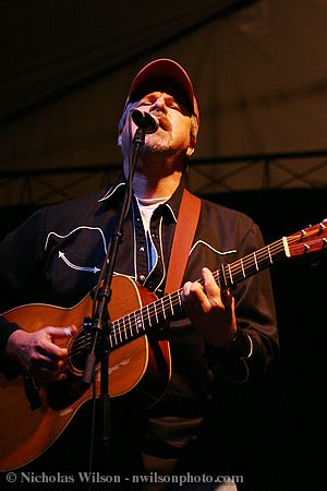 Robert Earl Keen on the main stage Friday night