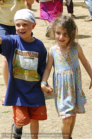 Cute kids in the audience at the Kate Wolf festival 2005.