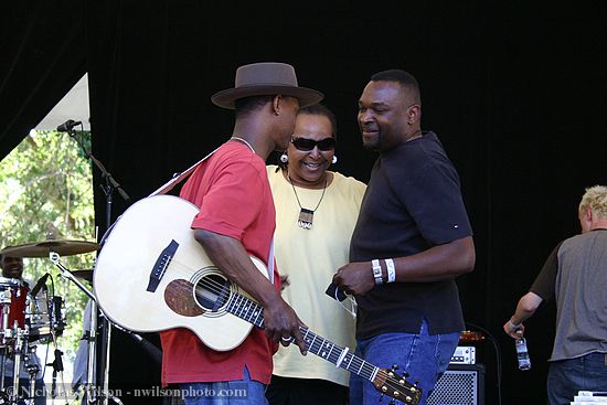 Eric Bibb, Linda Tillery and Chuck Campbell backstage