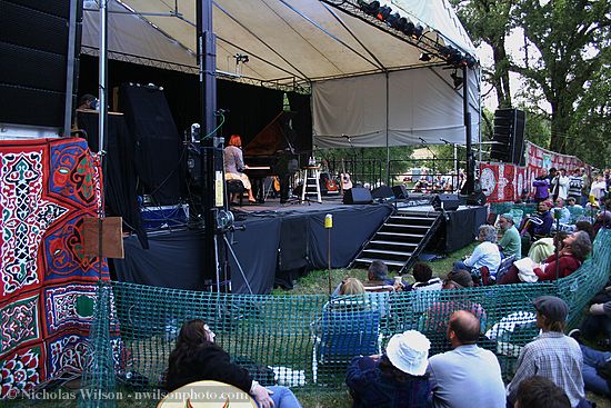 Iris Dement and audience Sunday evning