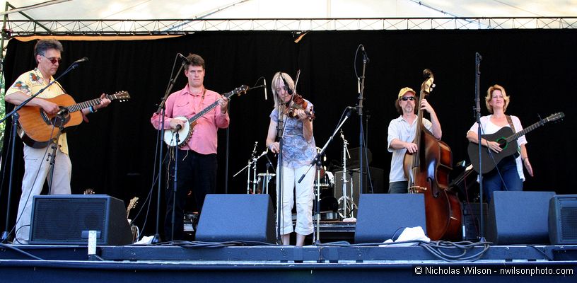 Laurie Lewis with Tom Rozum, Dirk Powell and Christine Balfa.