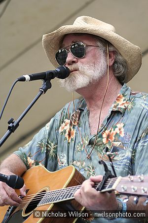 Hugh Shacklett plays a "tweener" set on the main stage