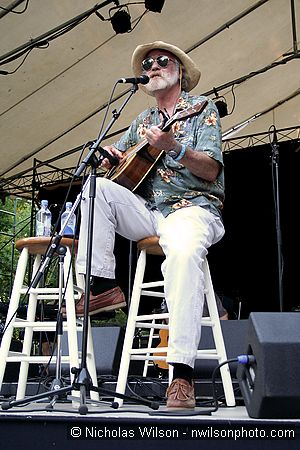 Hugh Shacklett plays a "tweener" set on the main stage