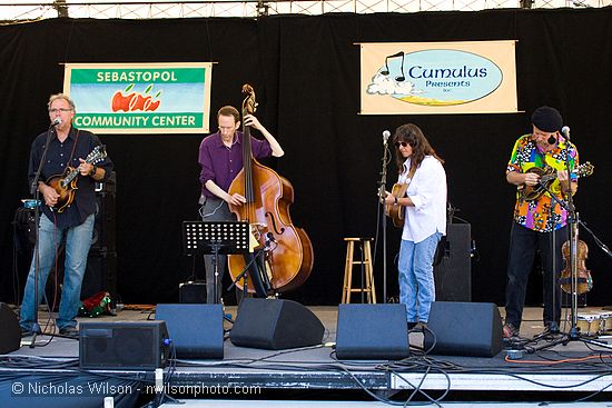 Nina Gerber with Kenny Edwards on mandolin, Cary Black on bass and Joe Craven on everything else