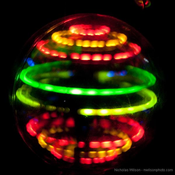 A whirling light ball thingy