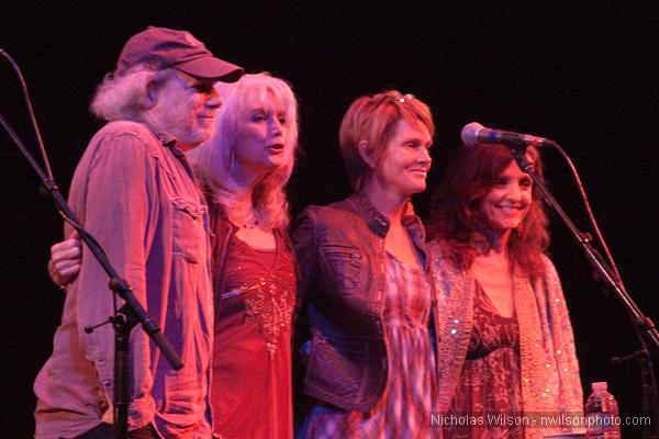 Emmylou Harris joined by Patty Griffin, Shawn Colvin and Buddy Miller