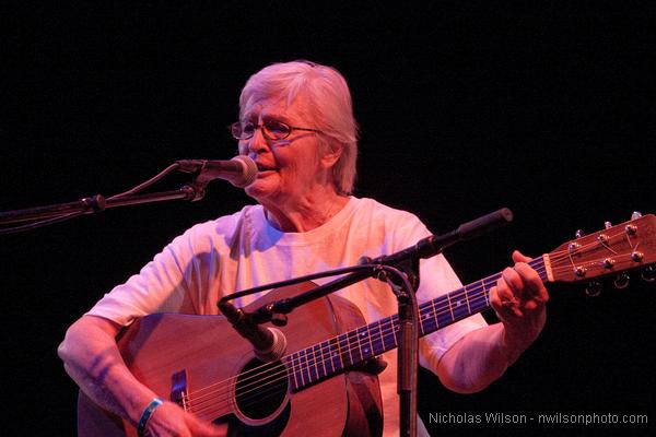 Rosalie Sorrels sings the festival's traditional closing song, Give Yourself To Love by Kate Wolf.