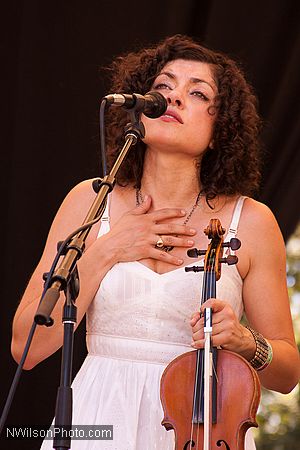 Carrie Rodriguez on the main stage Saturday afternoon