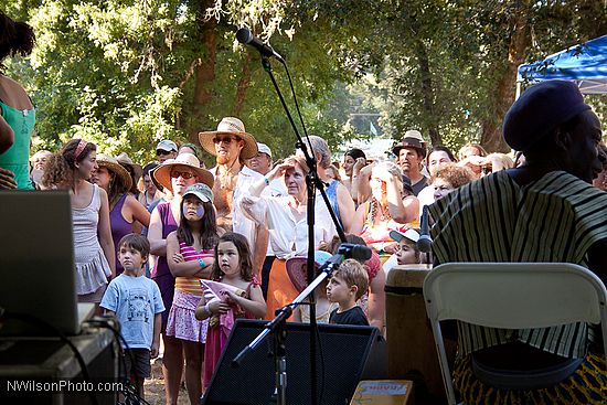 Baka Beyond at the Arlo Hagler stage