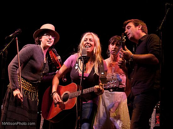 The Waifs with a local guest fiddle player.