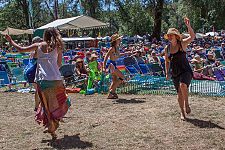 Dancers enjoy Evie Ladin's set.