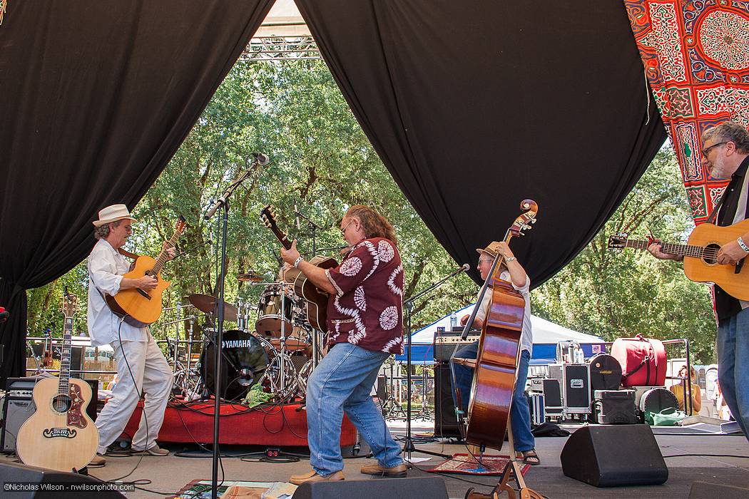 Dueling guitars with Travis Jones and Stevie Coyle