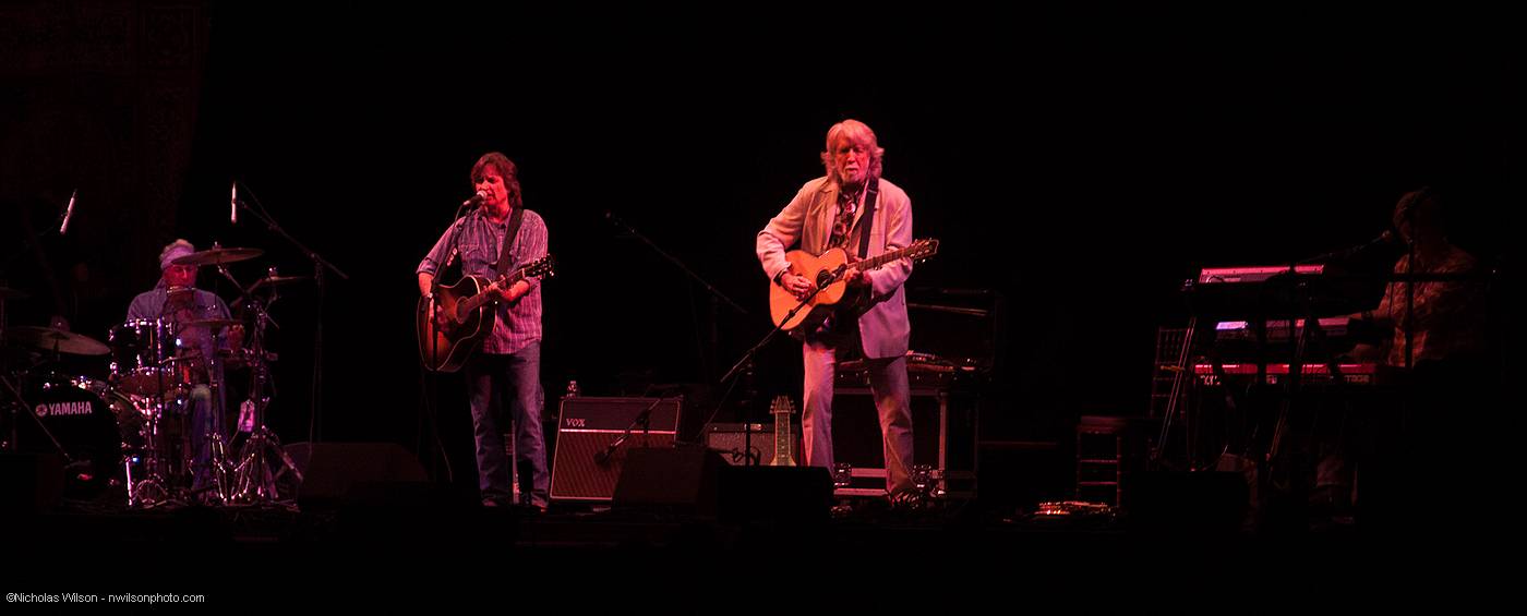 The Nitty Gritty Dirt Band are Jimmie Fadden (drums, harmonica), Jeff Hanna (guitar), John McEuen (guitar, banjo, mandolin, etc.), Bob Carpenter (keyboard, accordeon), and all of them sing too.