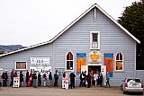 Historic Crown Hall with queue for "The Brothers Warner"