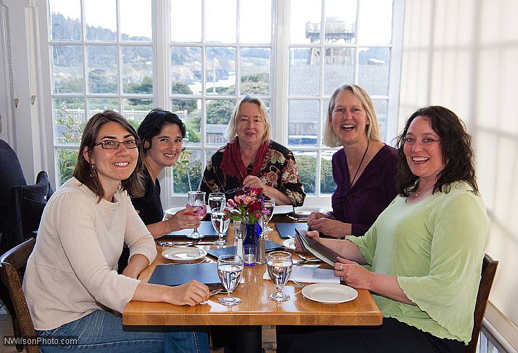 The Social Media Sisters Sarah Bodnar and Samantha Armbruster, with Mendocino Film Festivalz Program Director Pat Ferrero, VP for Programming Ann Walker and Teresa McCormish Hurray at the MacCallum House fundraiser for MFF.