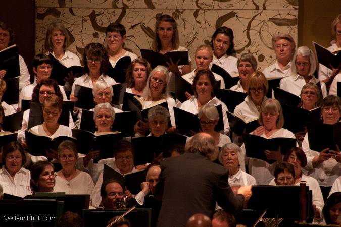 The Mendocino Music Festival Orchestra and Chorus in the final concert.