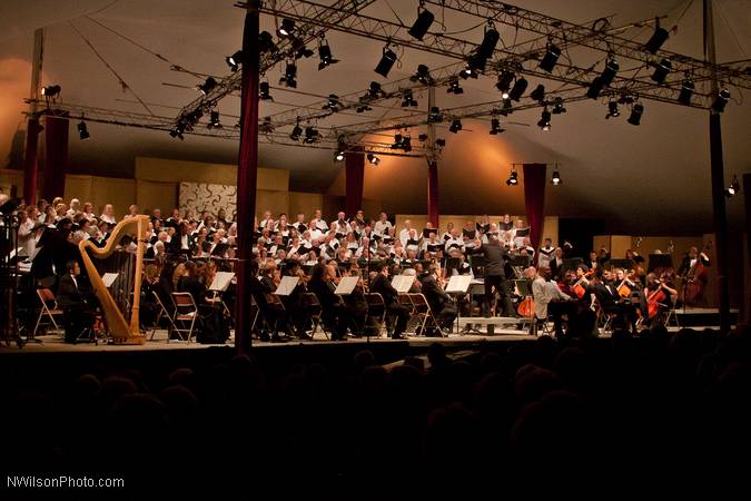 The Mendocino Music Festival Orchestra and Chorus in the final concert.