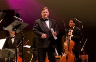 Conductor Les Pfutzenreuter of the Mendocino Music Festival Chamber Orchestra.