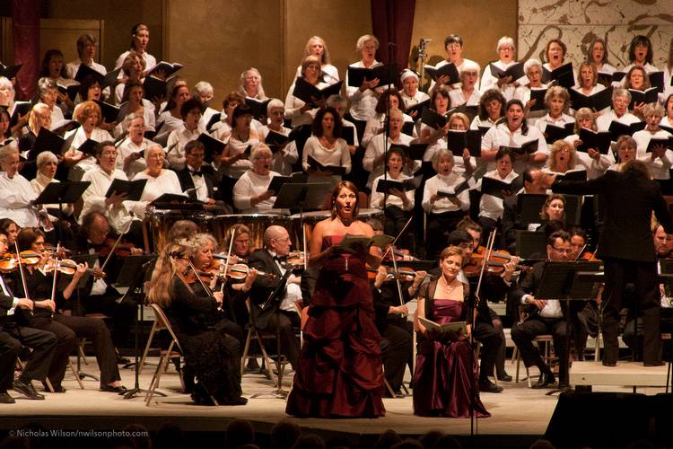 Carrie Hennessey and the MMF Chorus sing the Kyrie, the first part of the Mozart Grand Mass in C Minor.