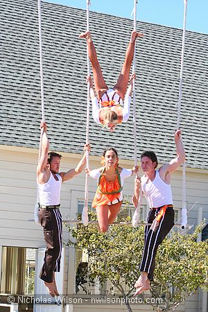 Flynn Creek Circus trapeze performers at Casparfest 2007