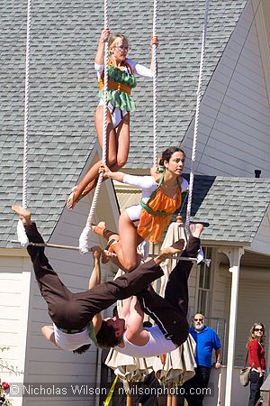 Flynn Creek Circus trapeze performers at Casparfest 2007