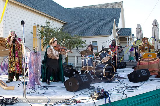 Druid Sisters' Tea Party perform at CasparFest 2007