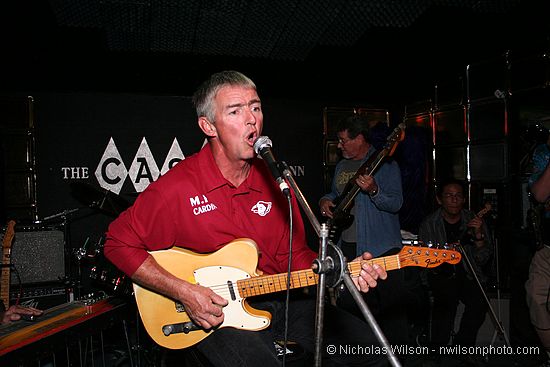 Michael Ward plays the blues in a guest set at Philo Hayward's Shuffle Band Reunion at Caspar in 8/10/2007