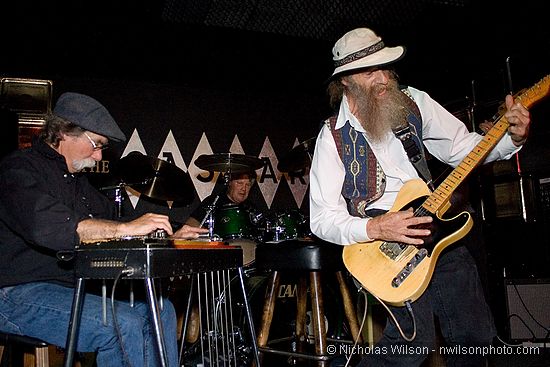 Gene Parsons, Peter White and Marc Hansen do a guest set at the Philo Hayward and the Shuffle Band reunion at Caspar Inn, 8/10/2007